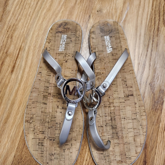 Michael Kors slide sandals - Picture 2 of 2